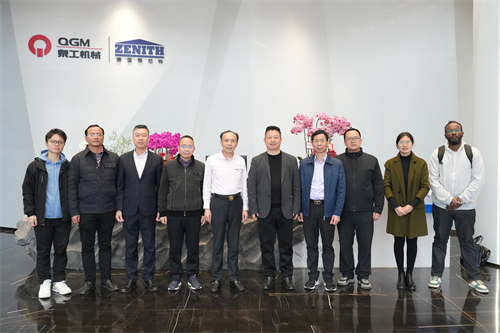 Šole in podjetja se pridružijo, da bi ustvarili prihodnost | Podpredsednik Quanzhou Information Engineering College je obiskal Quangong Co., Ltd., da bi raziskal nove poti za vključevanje industrije, akademije in raziskav