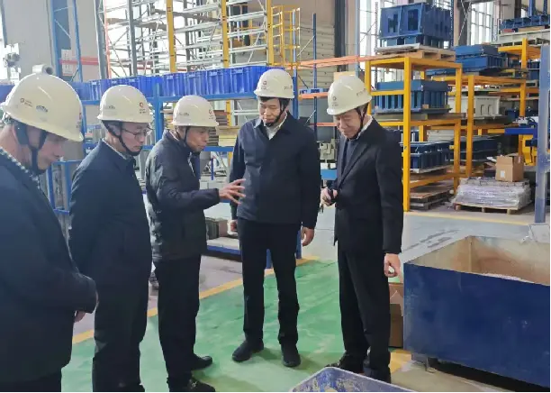Mestni urad za znanost in tehnologijo Quanzhou izvaja raziskave pri podjetju Quangong Machinery Co., Ltd. in zagotavlja ciljno usmerjeno podporo za spodbujanje naložb v raziskave in razvoj.