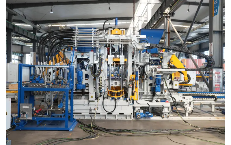 Quangong Machine ZN900-2 Linija za proizvodnjo opek: Opolnomočena z inteligenco, izgradnja novega merila učinkovitosti in zelene izdelave opek